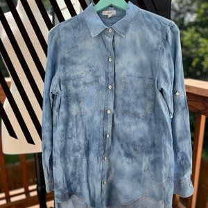 Cyn Jim Women's Chambray Button Down Shirt